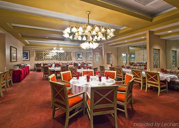Crowne Plaza Grand Pensacola
