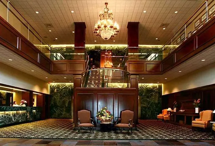 Hotel Crowne Plaza Grand 4*