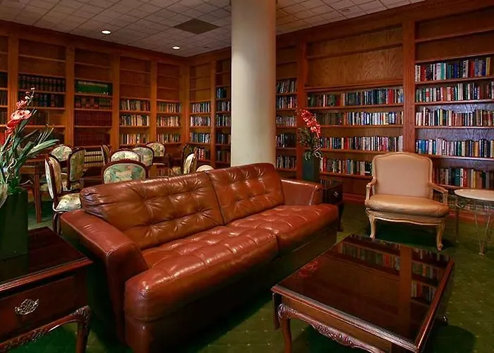 Crowne Plaza Grand 4*