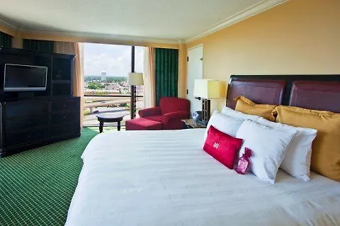 Crowne Plaza Grand Hotel 4*